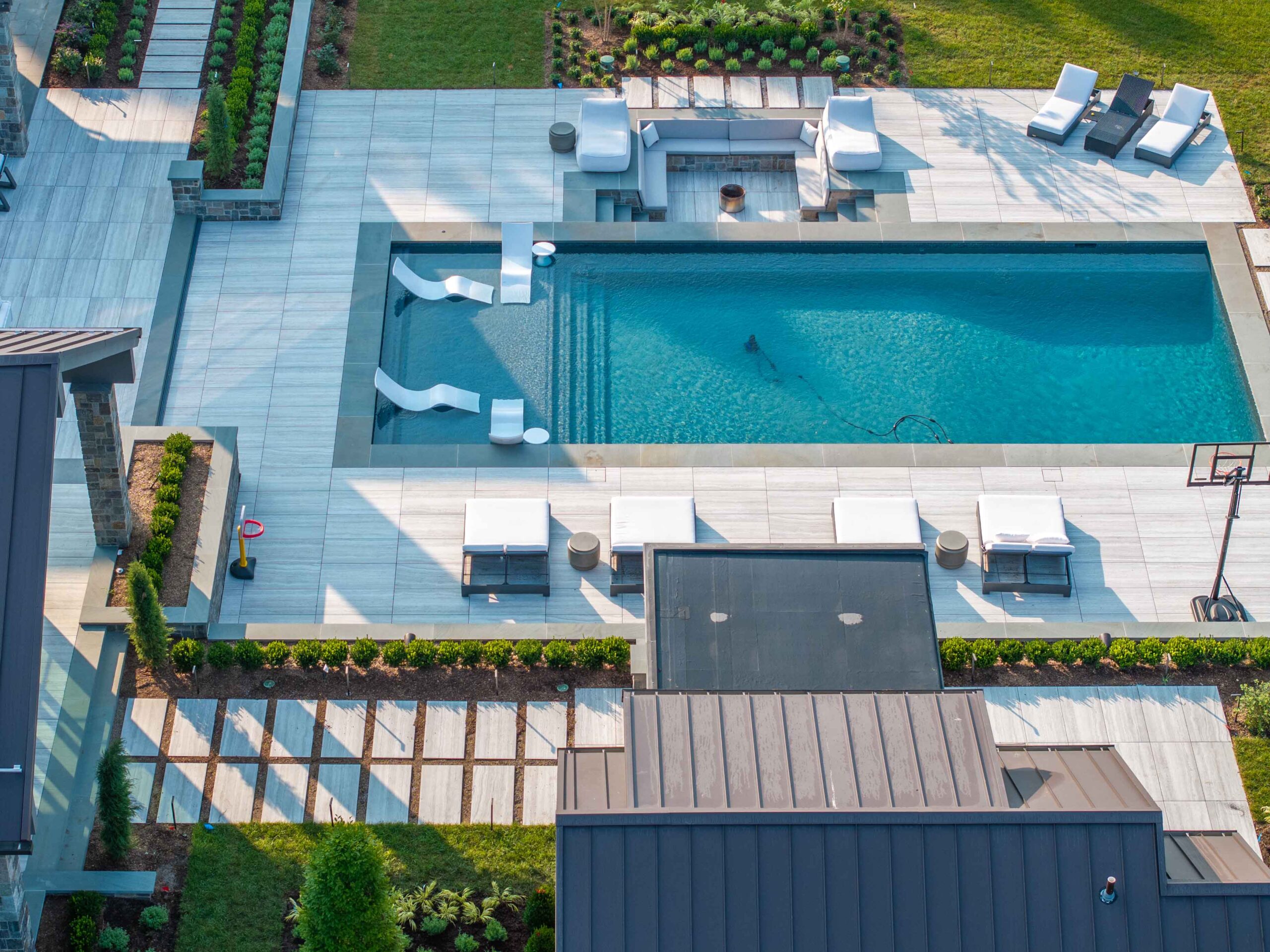 Creative Pavers Around Pool Ideas to Transform Your Backyard - Image 1